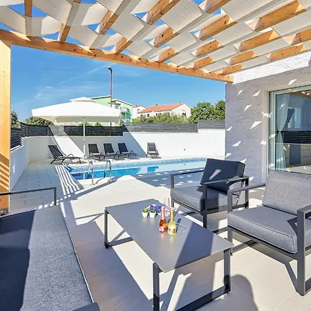 Lumaka Sun בית נופש *