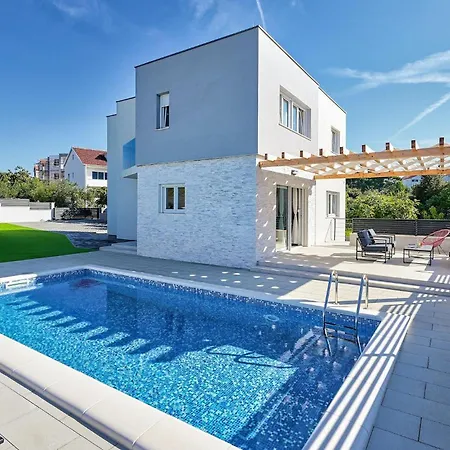 Lumaka Sun Holiday home