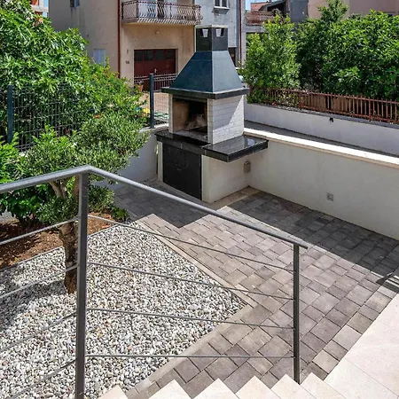 Lumaka Sun Holiday home Sibenik
