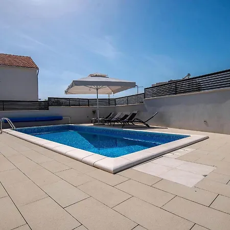 Lumaka Sun Sibenik